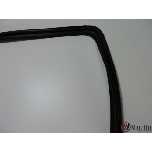 Borracha Vidro Fixo Porta T.d Tracker Ltz 1.8 16v 2015