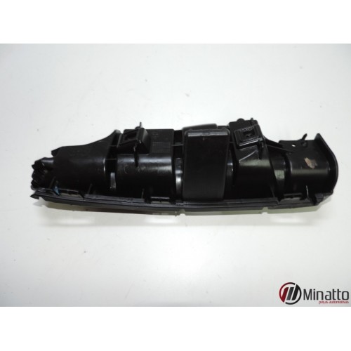 Suporte Parachoque Traseiro Lado Esquerdo Volvo C30 2.5 T5 2010