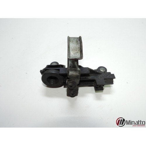 Suporte Mangueira Radiador Volvo C30 2.5 T5 2010