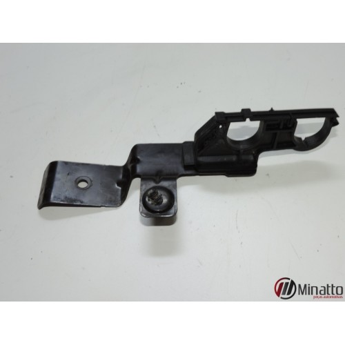 Suporte Mangueira Ar Quente Volvo C30 2.5 T5 2010 