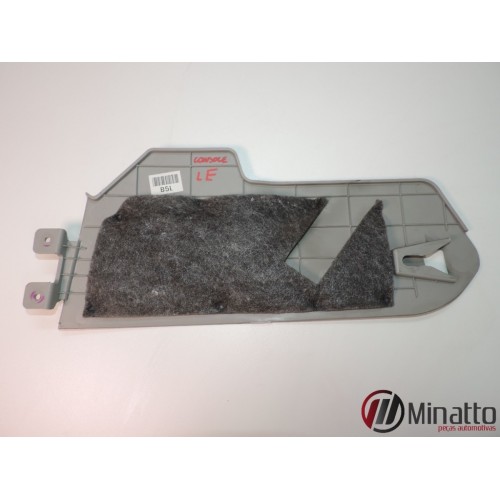 Acabamento Lateral Esquerdo Console Hyundai Azera 2010/2011