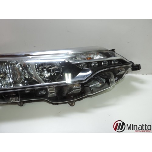 Farol Lado Direito Toyota Corolla 2017/2018 P/ Recuperar