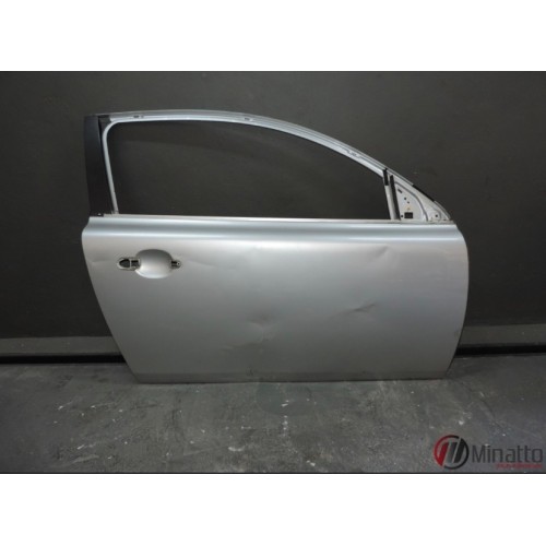 Porta Lado Direito C/ Detalhe Para Recuperar Volvo C30 2010